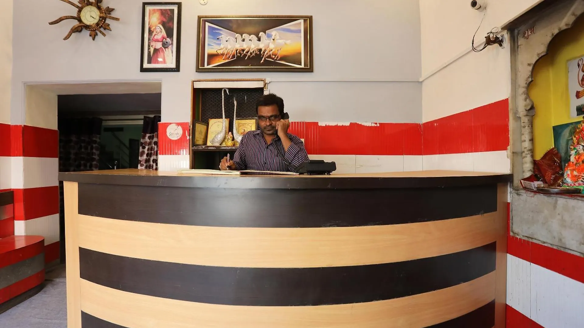 Hotel O Vanshika Agra  Agra (Uttar Pradesh)